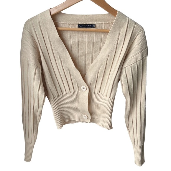 Ayal Dark Fashion size medium cropped cardigan - Picture 1 of 4
